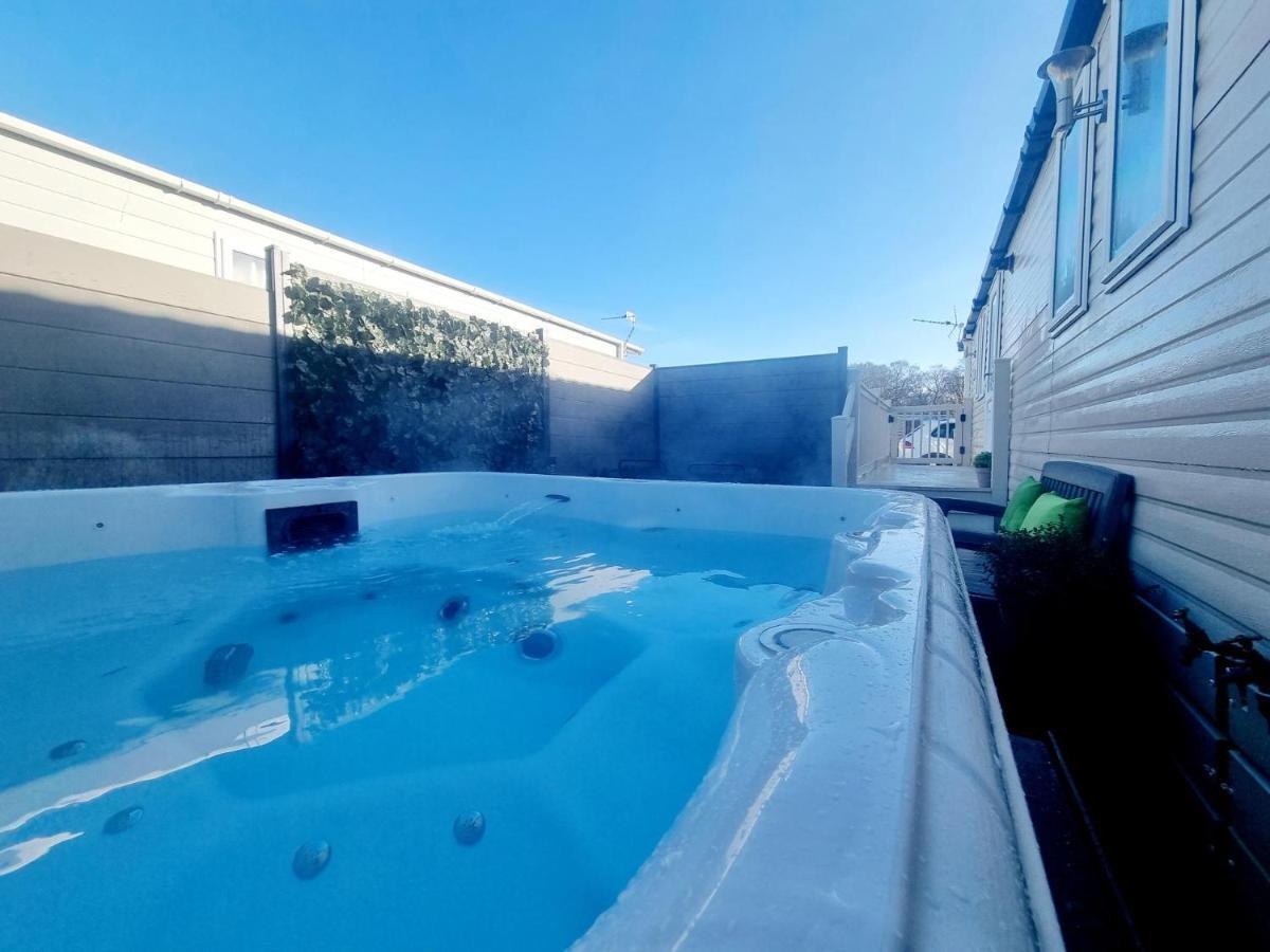 Apple Tree Lodge Hot Tub 3 Bedroom 2 Bars Morpeth Zewnętrze zdjęcie