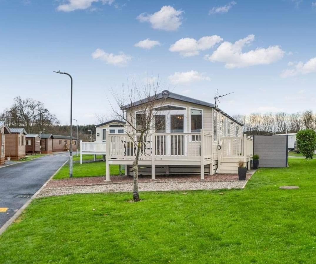 Apple Tree Lodge Hot Tub 3 Bedroom 2 Bars Morpeth Zewnętrze zdjęcie